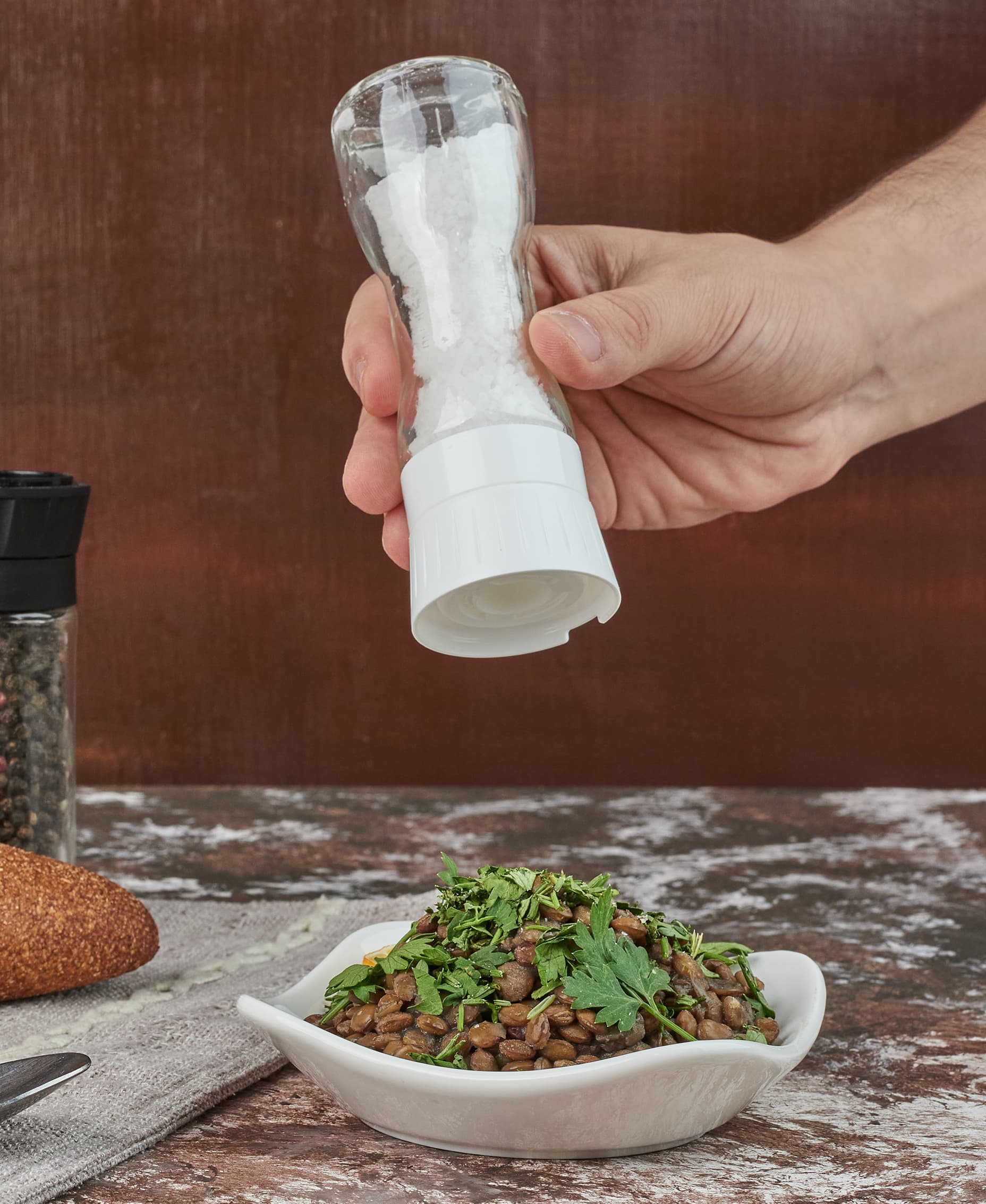 Salt grinder with ceramic top, refillable